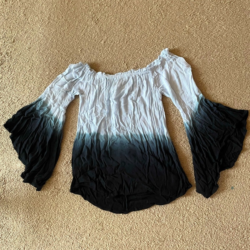 Off shoulder ombré long sleeve top